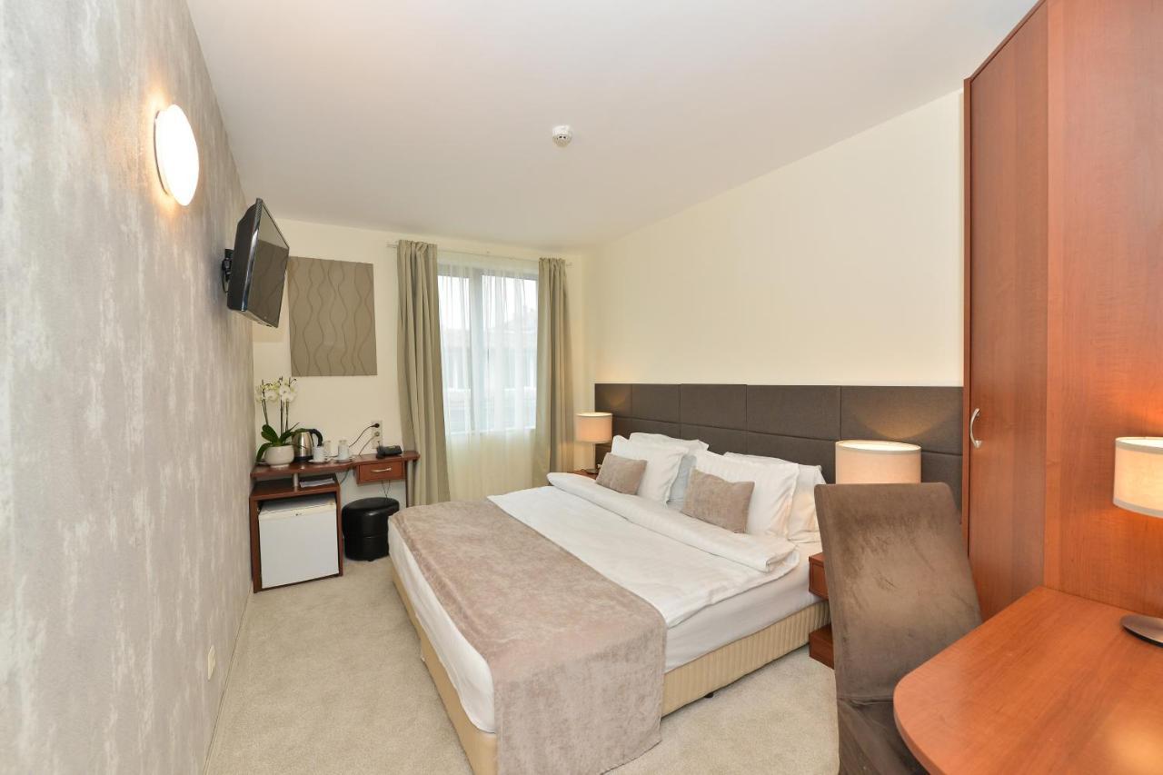 Art Plaza Hotel Sofia Bagian luar foto