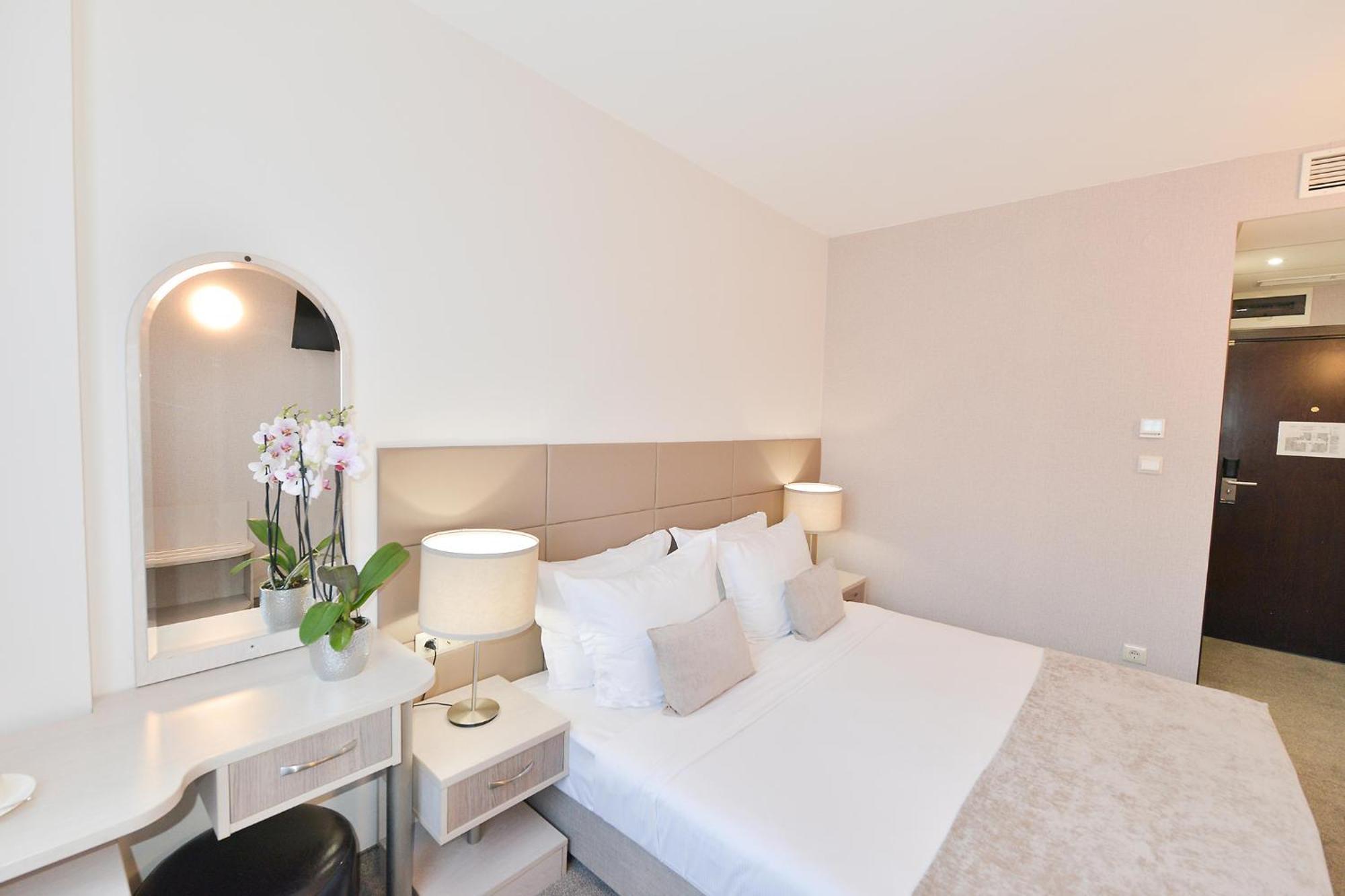 Art Plaza Hotel Sofia Bagian luar foto